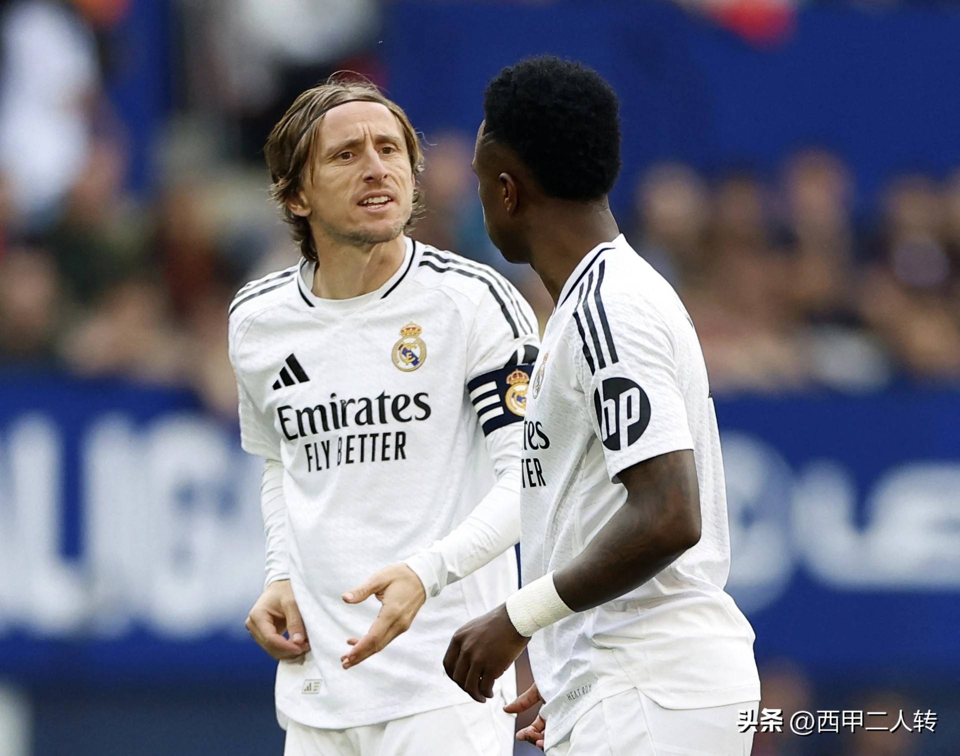 关于莫德里奇赛前列队欢迎马竞,尊重对手尽显风度!的信息 关于莫德里奇赛前列队欢迎马竞,尊重对手尽显风度!的信息